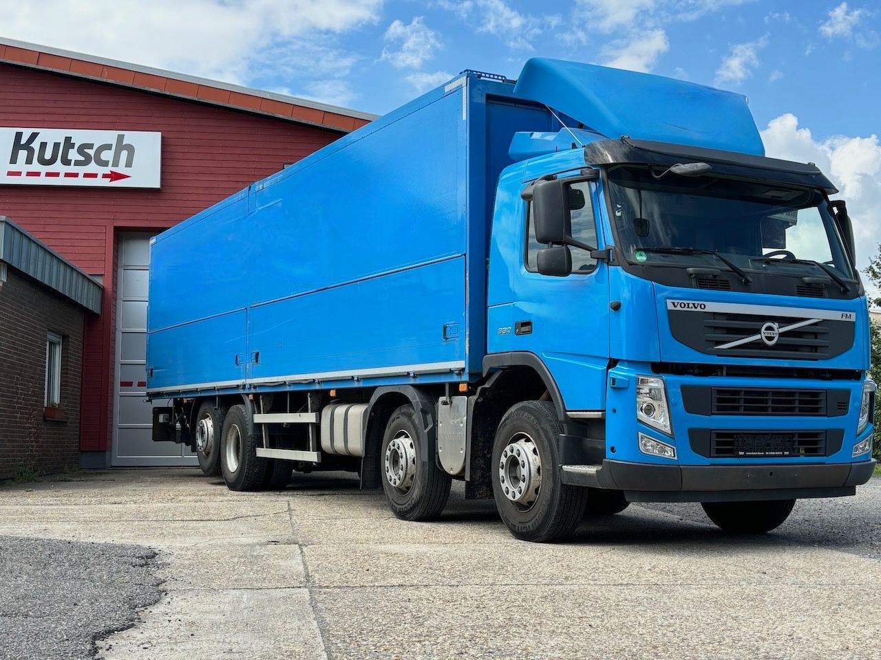 Fahrzeugabbildung Volvo FM 330 Koffer10m/Lbw. 4achser