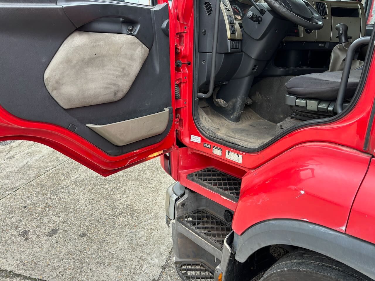 Fahrzeugabbildung Renault Premium 450 verstellbare Sattelplatte, AHK