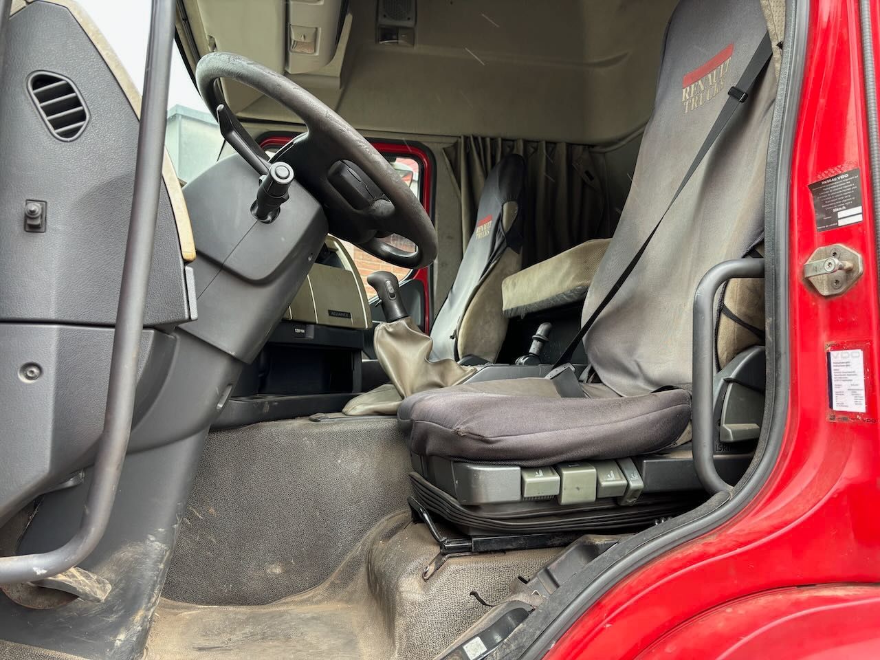 Fahrzeugabbildung Renault Premium 450 verstellbare Sattelplatte, AHK