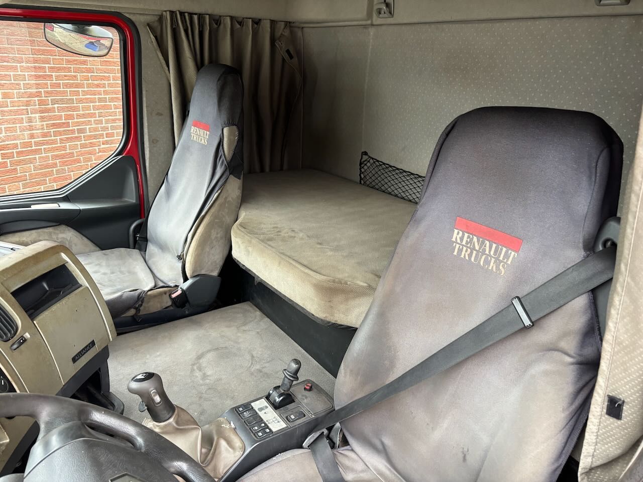 Fahrzeugabbildung Renault Premium 450 verstellbare Sattelplatte, AHK