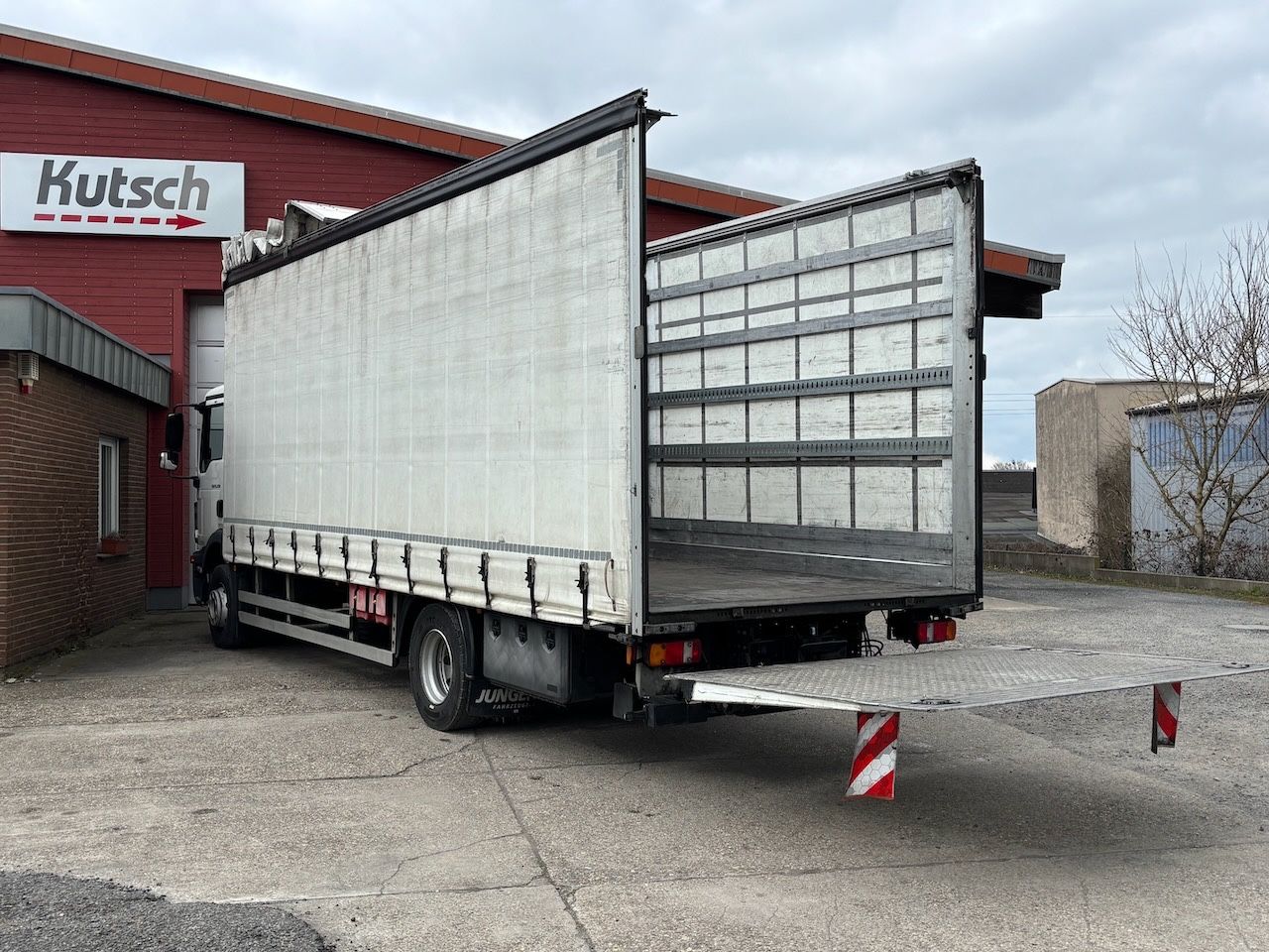 Fahrzeugabbildung MAN TGM 15.250 BL Pritsche/Lbw, Edscha,