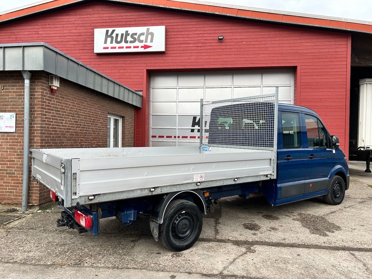 Fahrzeugabbildung Volkswagen Crafter 3 Seiten Kipper  35 DOKA Allrad