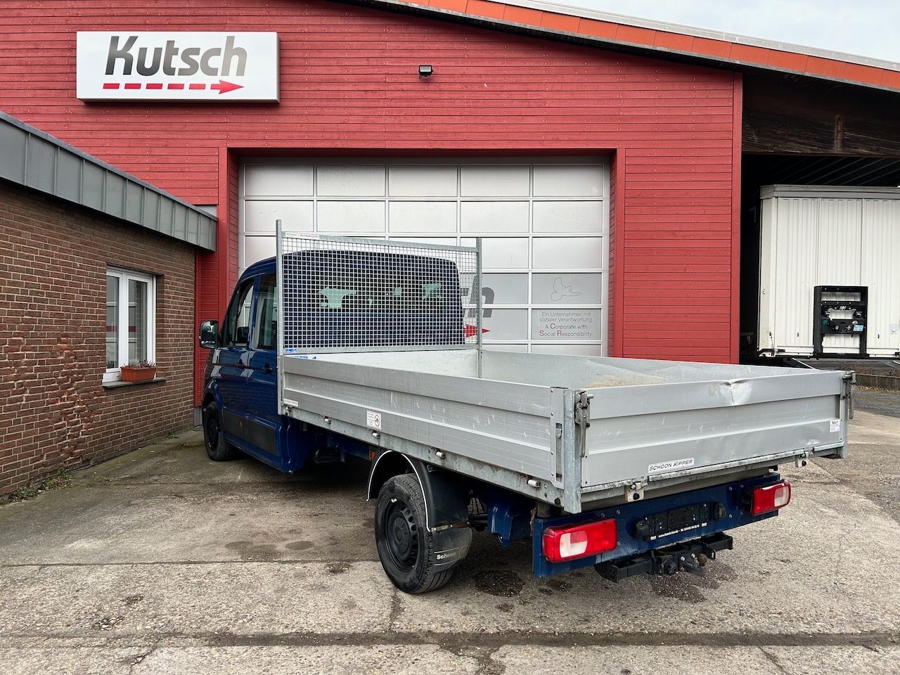 Fahrzeugabbildung Volkswagen Crafter 3 Seiten Kipper  35 DOKA Allrad