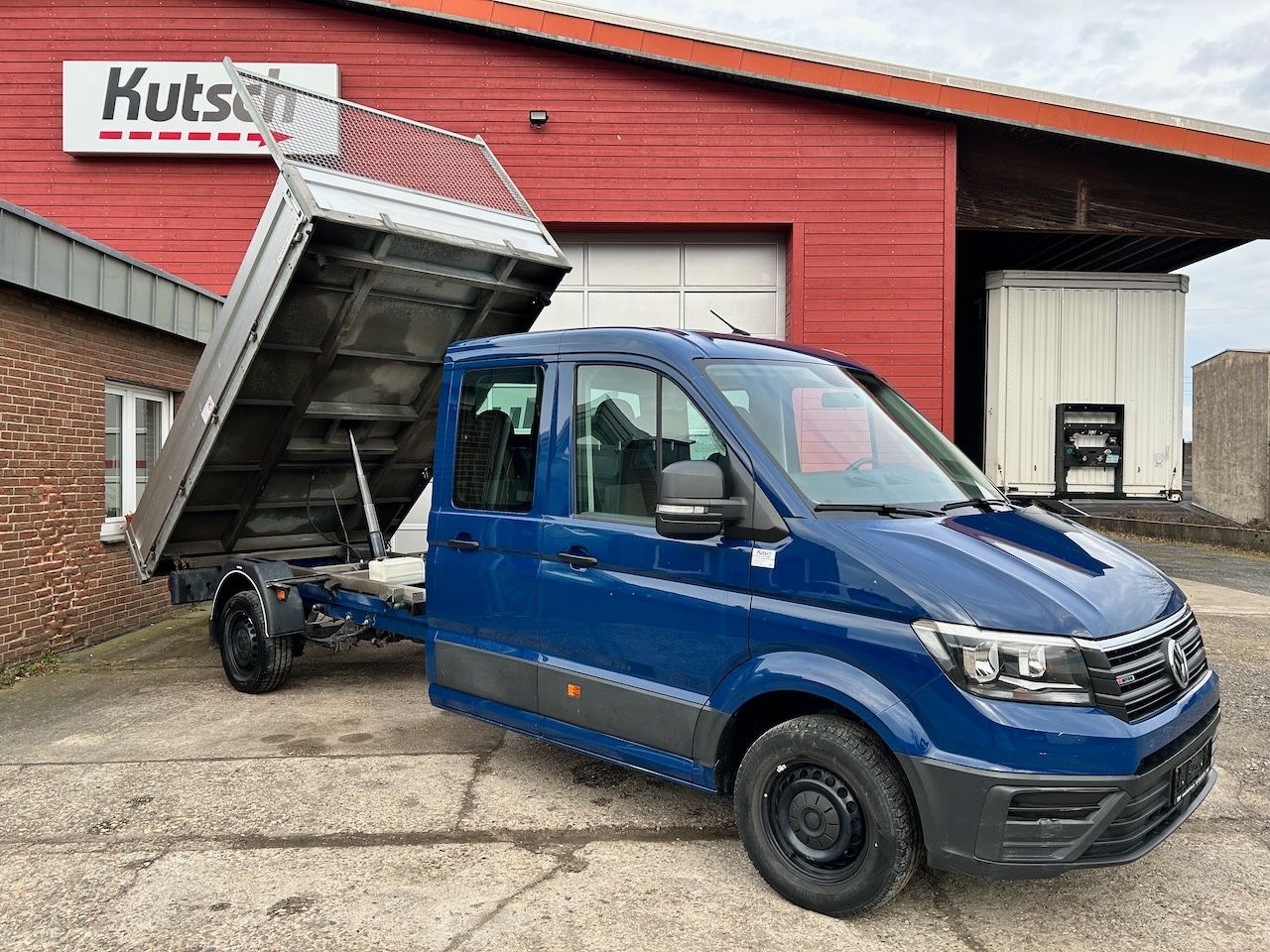 Fahrzeugabbildung Volkswagen Crafter 3 Seiten Kipper  35 DOKA Allrad