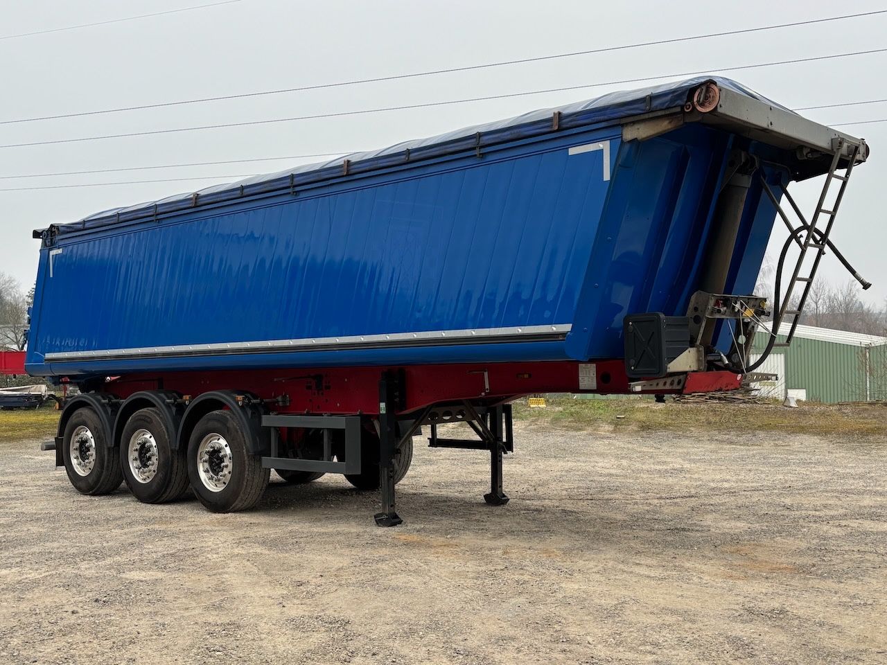 Fahrzeugabbildung Schmitz Cargobull Alumulde mit el, Cramaro, 34m³, Kunststoffbesch
