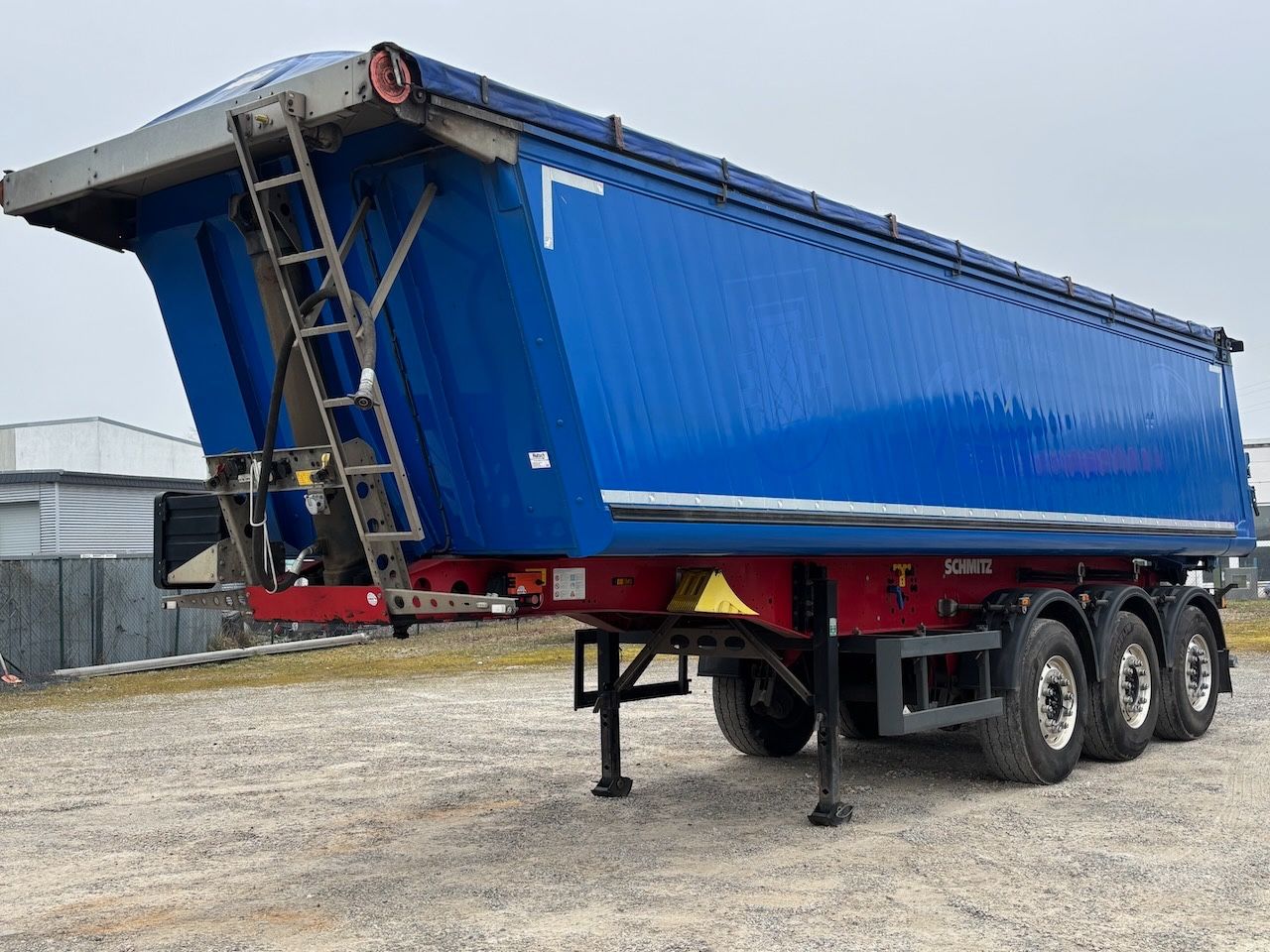 Fahrzeugabbildung Schmitz Cargobull Alumulde mit el, Cramaro, 34m³, Kunststoffbesch