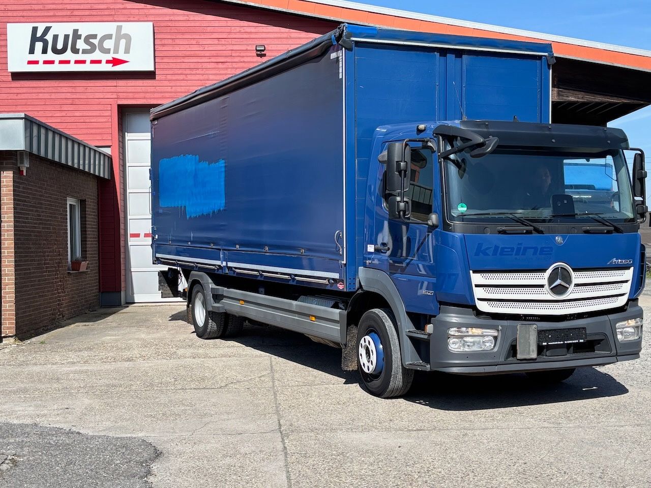Fahrzeugabbildung Mercedes-Benz Atego 1521L Pritschenwagen/Lbw.