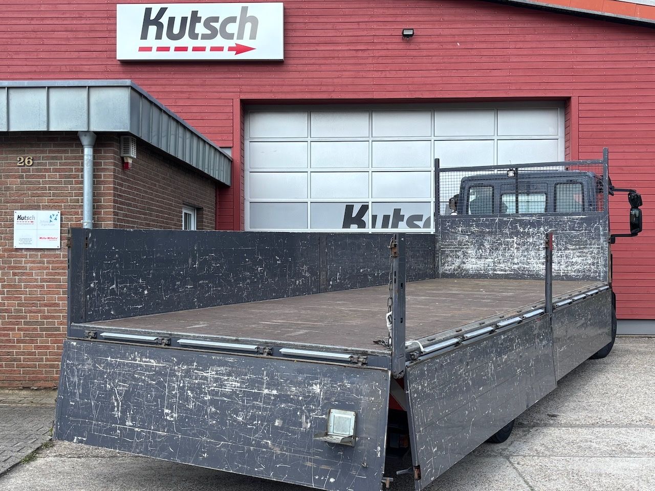 Fahrzeugabbildung Iveco ML140E25 offene Pritsche, AHK