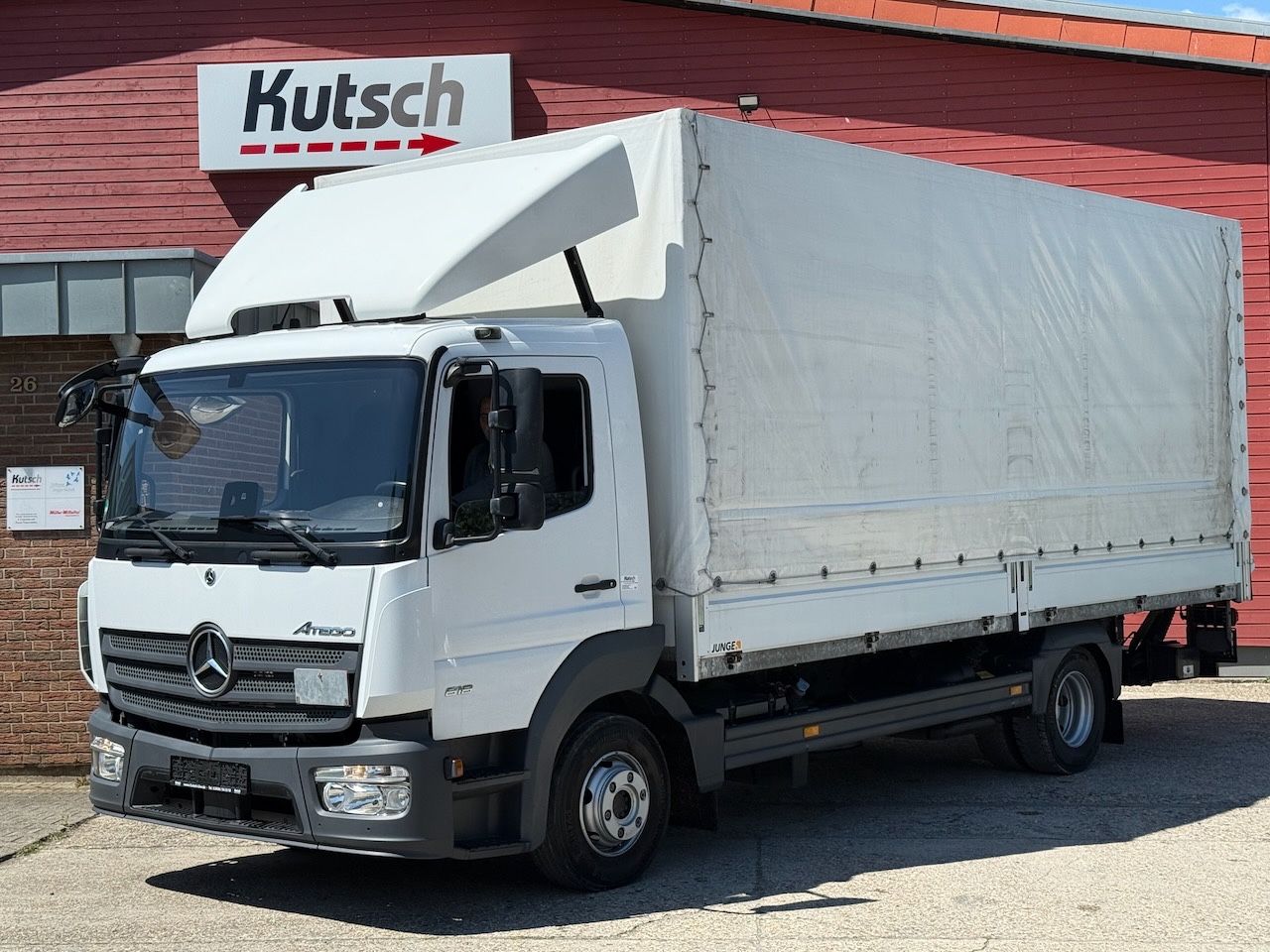 Mercedes-Benz Atego 818L Plane, Ladebordwand, Klima, AHK