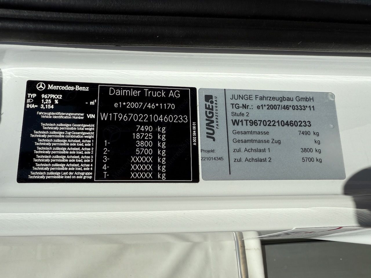 Fahrzeugabbildung Mercedes-Benz Atego 818L Plane, Ladebordwand, Klima, AHK