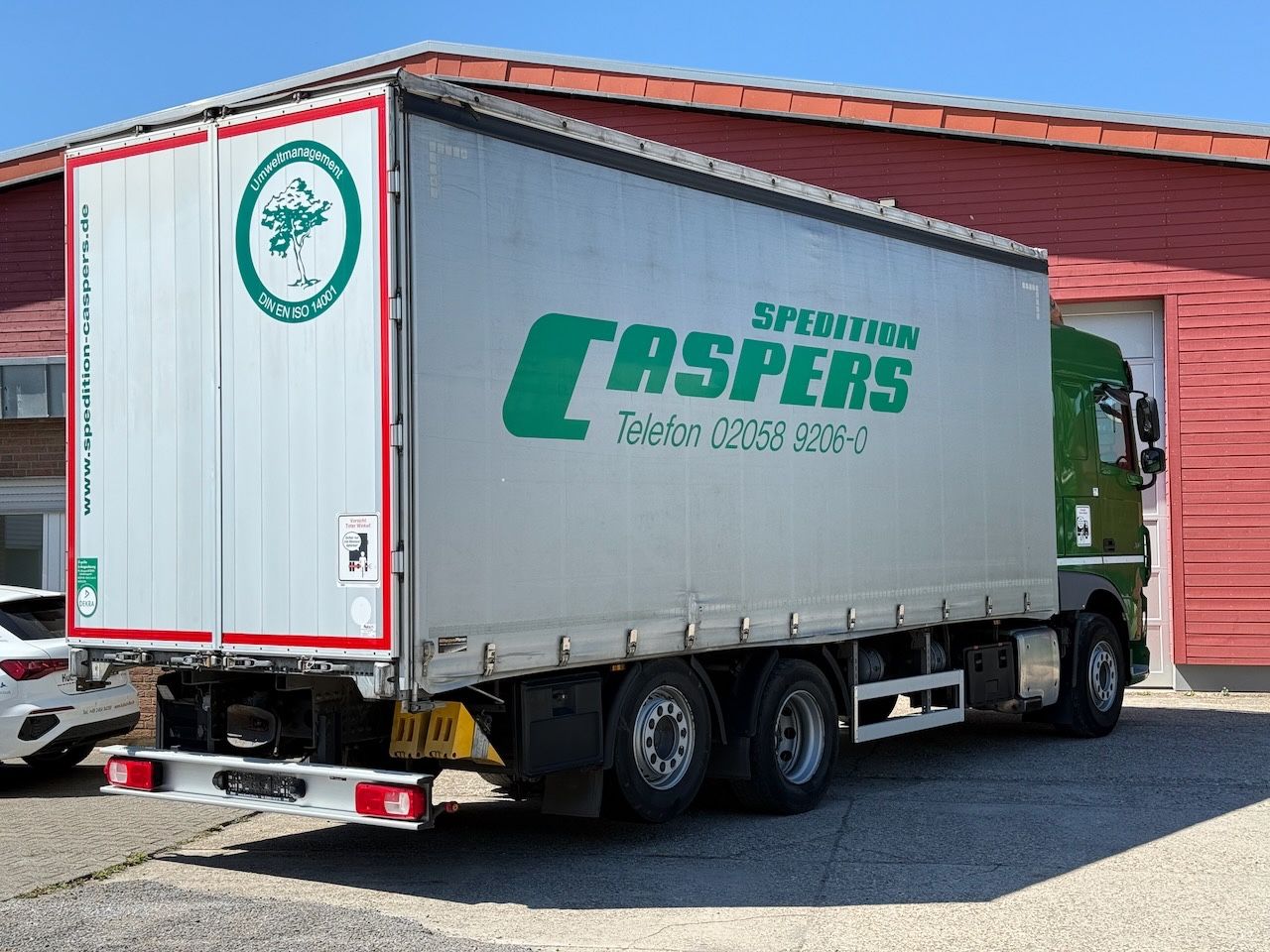 Fahrzeugabbildung DAF XF 480 Plane 6x2
