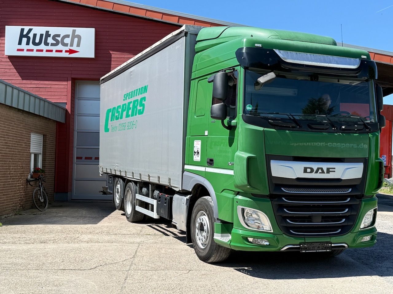 Fahrzeugabbildung DAF XF 480 Plane 6x2