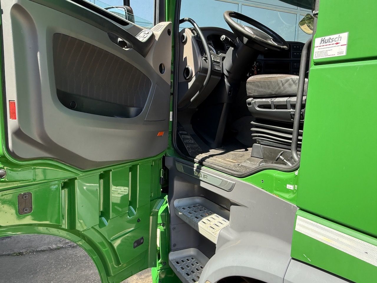 Fahrzeugabbildung DAF XF 480 Plane 6x2