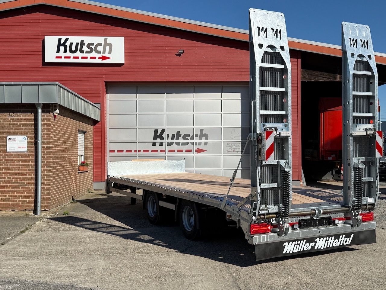 Müller-Mitteltal ETÜ-TA-R 21 Plateau 7m, luftgefedert, LED