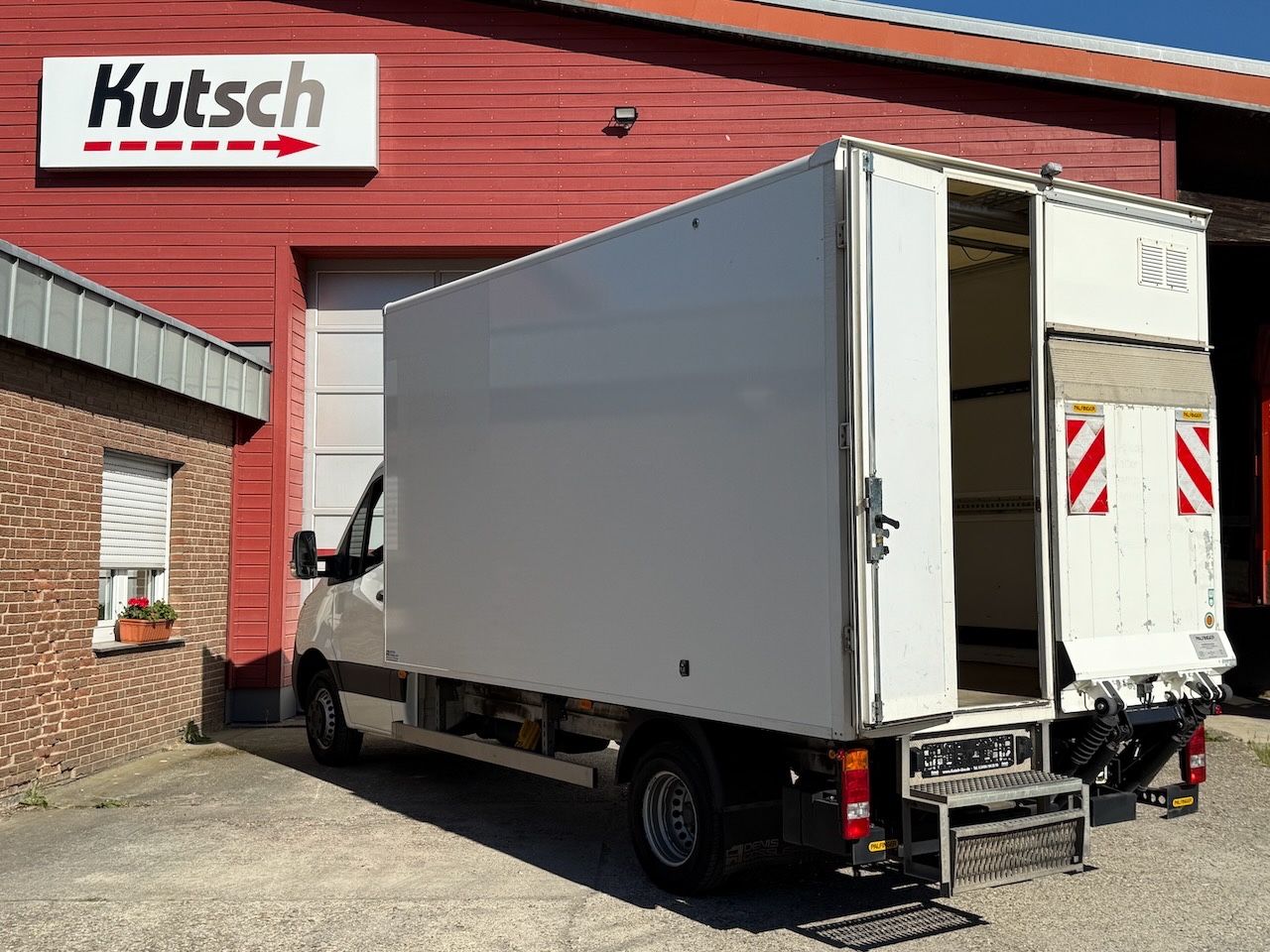 Fahrzeugabbildung Mercedes-Benz Sprinter III Koffer 514 CDI Ladebordwand