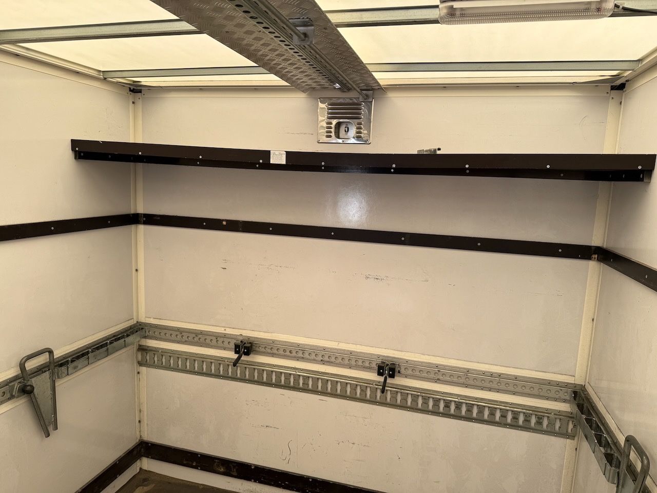 Fahrzeugabbildung Mercedes-Benz Sprinter III Koffer 514 CDI Ladebordwand