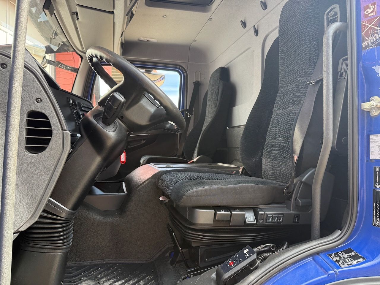 Fahrzeugabbildung Mercedes-Benz MB Atego 1630L / 1530L offene Pritsche