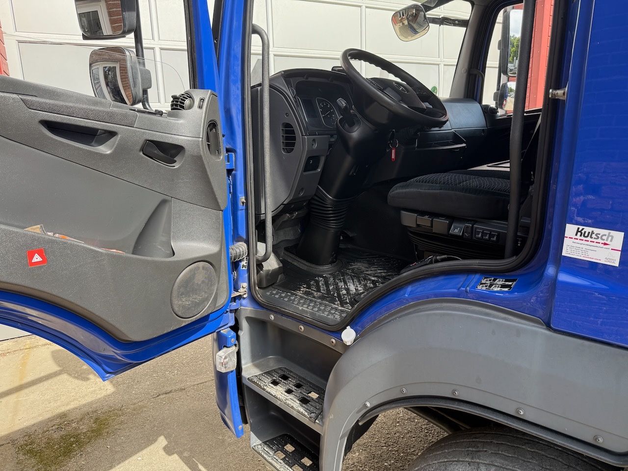 Fahrzeugabbildung Mercedes-Benz MB Atego 1630L / 1530L offene Pritsche