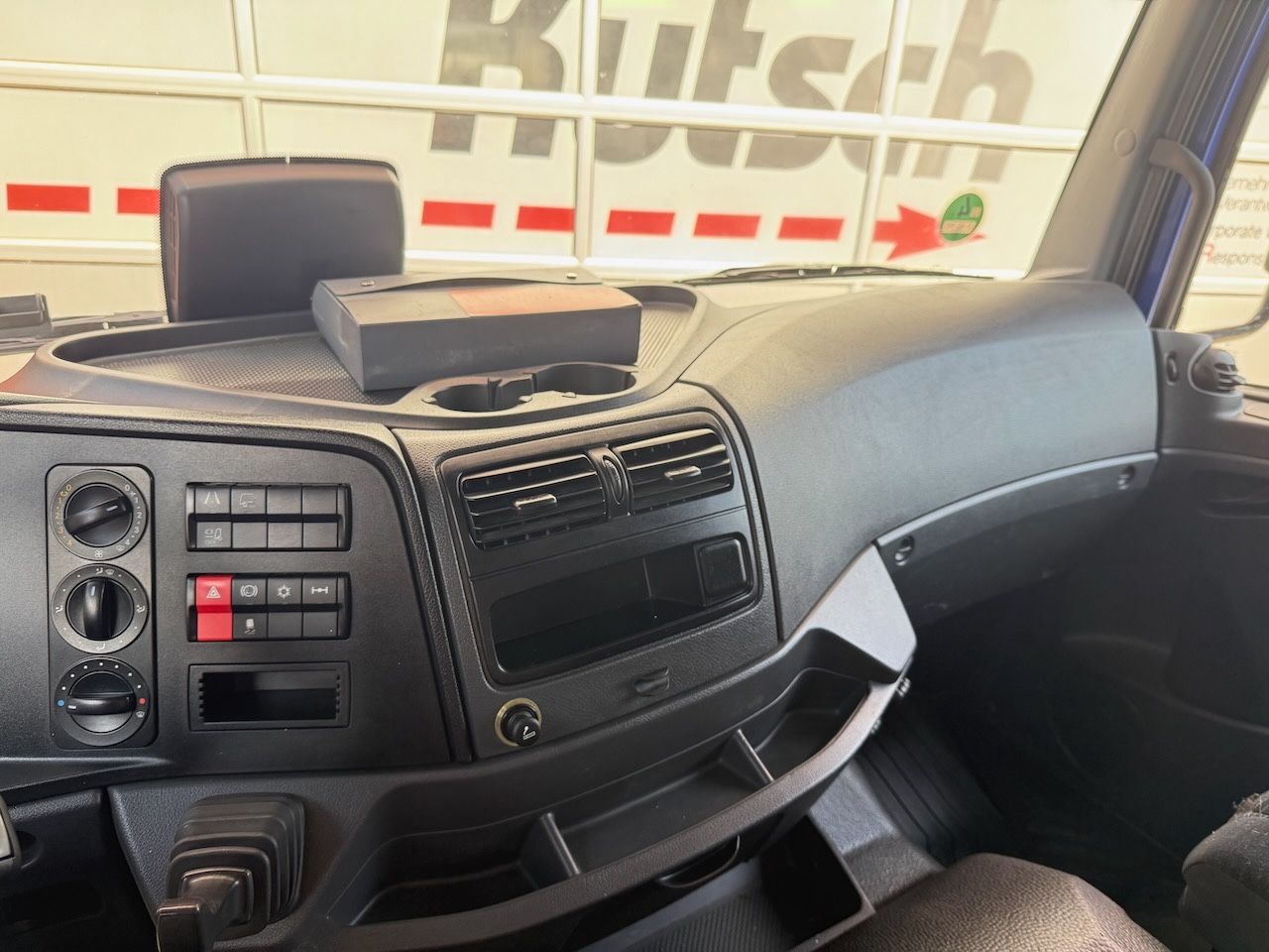 Fahrzeugabbildung Mercedes-Benz MB Atego 1630L / 1530L offene Pritsche