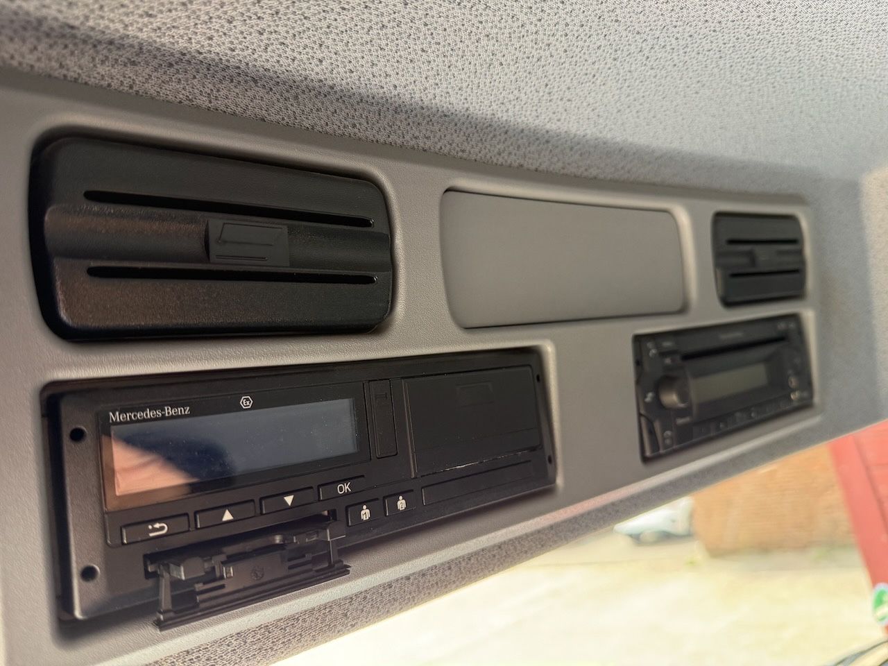 Fahrzeugabbildung Mercedes-Benz MB Atego 1630L / 1530L offene Pritsche