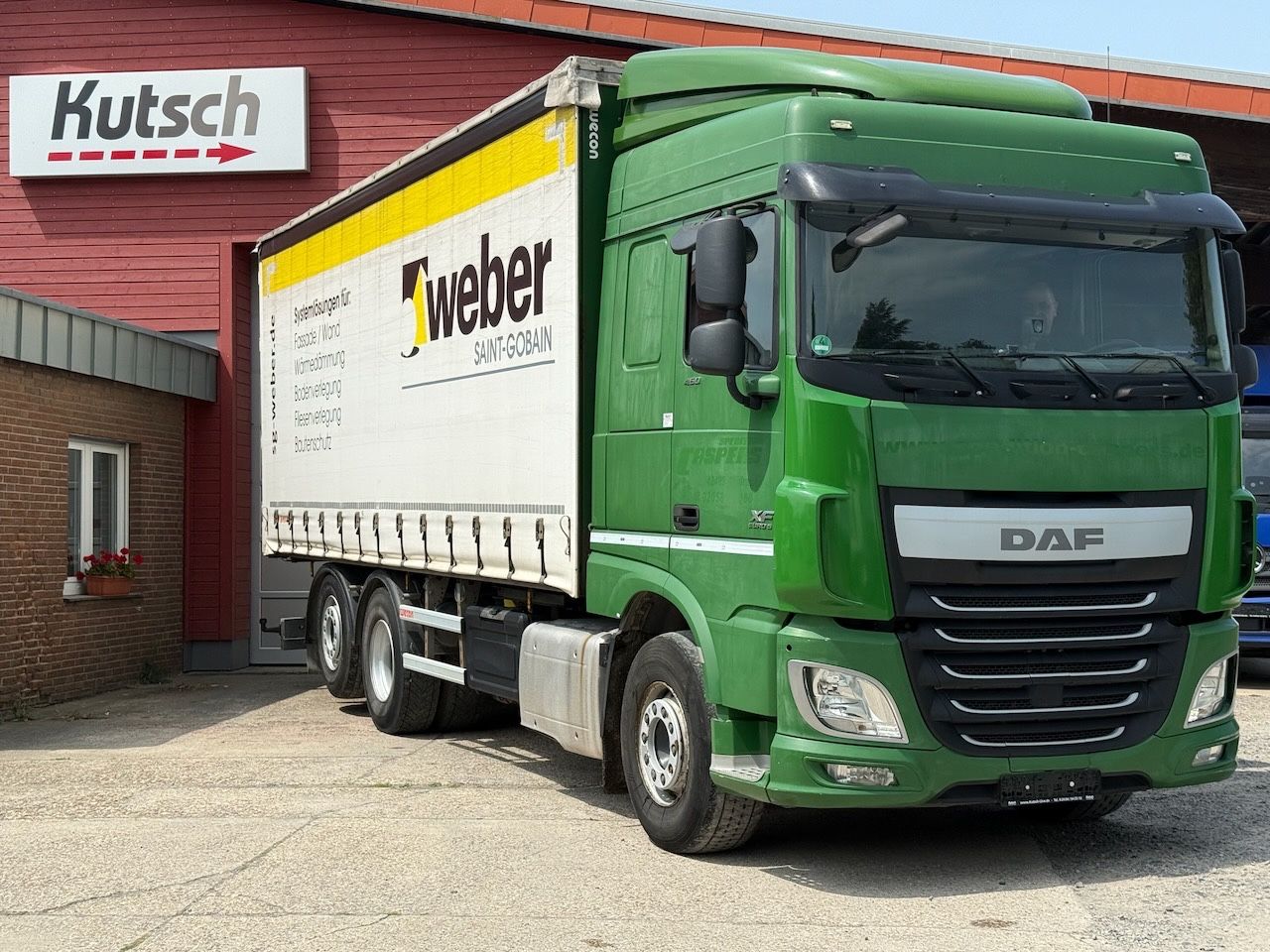Fahrzeugabbildung DAF XF 460 SpaceCab, Edscha, Lenkachse, Intarder