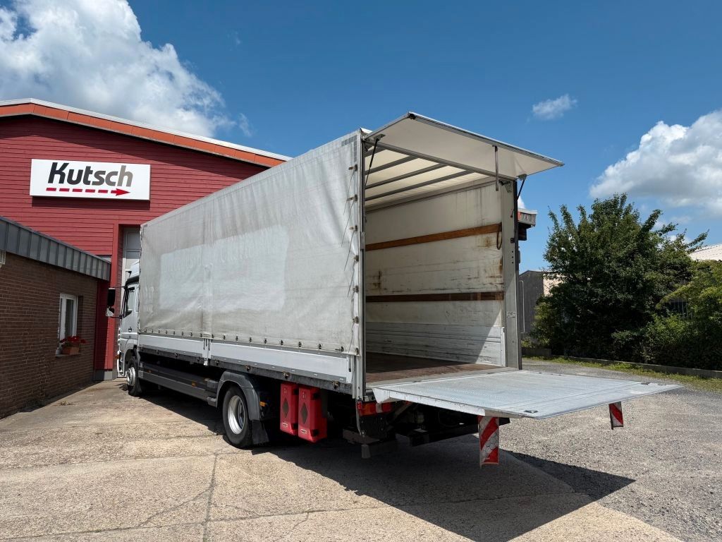 Fahrzeugabbildung Mercedes-Benz Atego 1530L gr. Fhs. Pritsche / Plane + LBW
