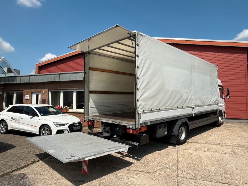 Fahrzeugabbildung Mercedes-Benz Atego 1530L gr. Fhs. Pritsche / Plane + LBW