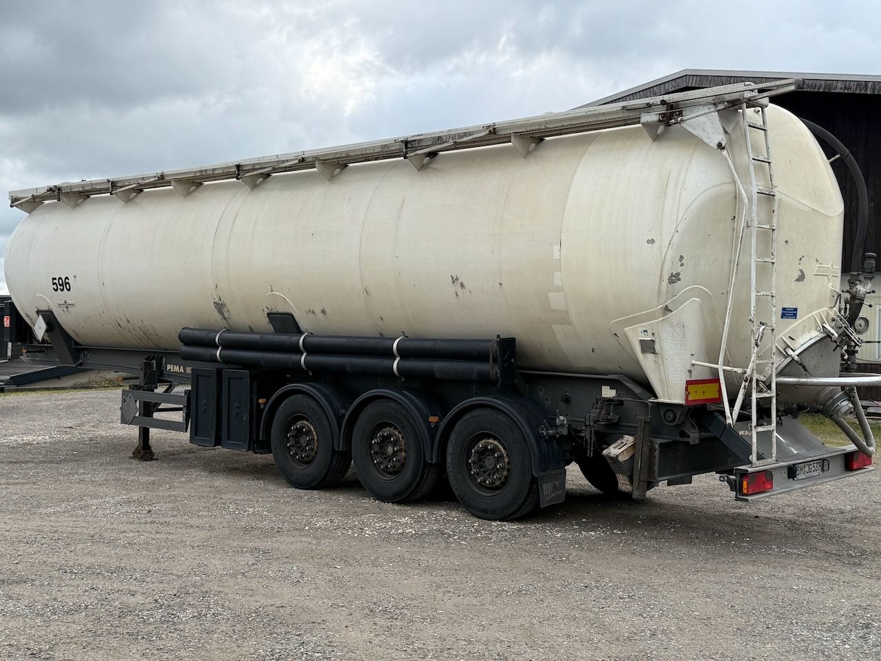 Fahrzeugabbildung Spitzer SK 2760 CAL Kippsilo