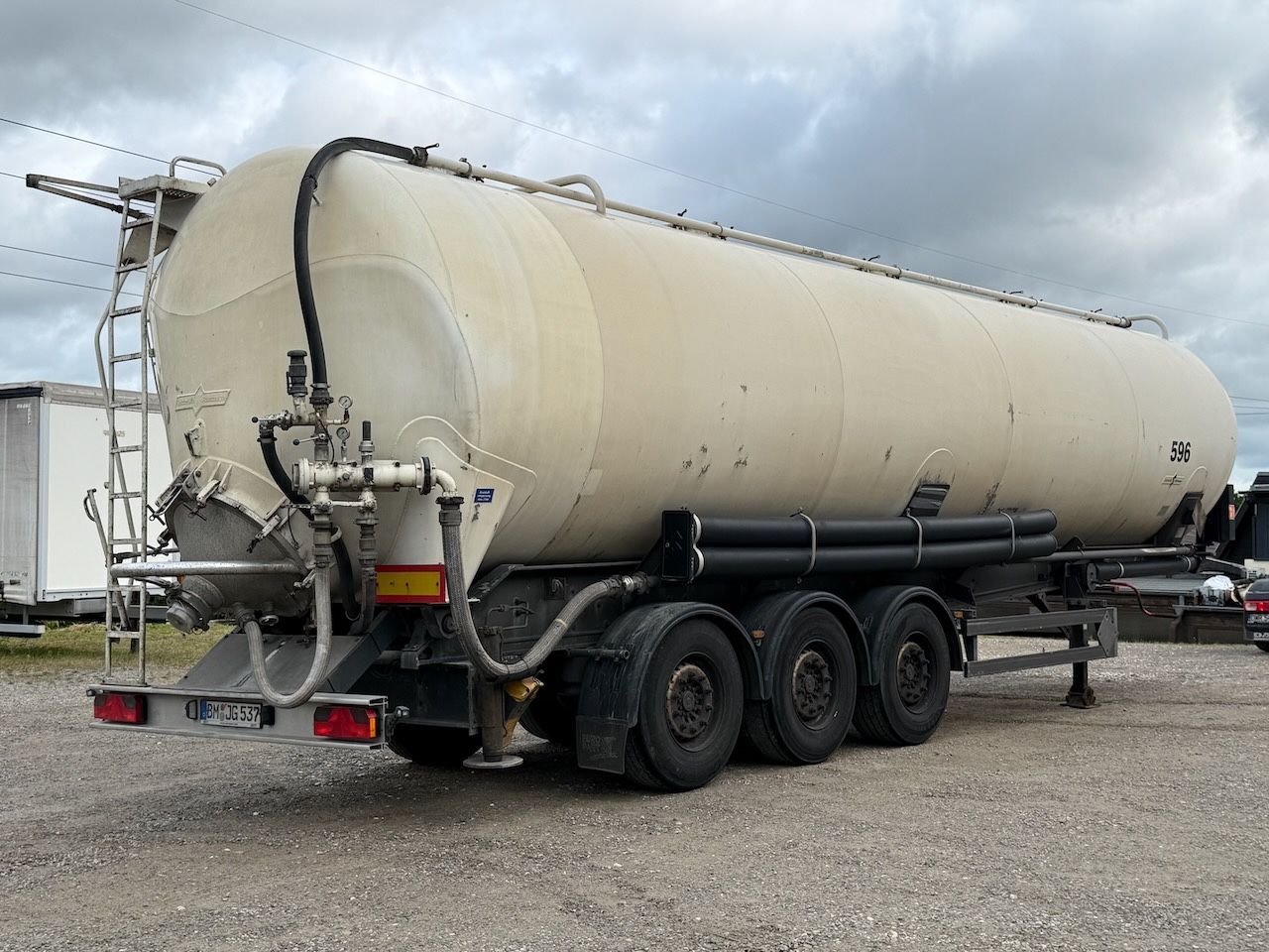 Fahrzeugabbildung Spitzer SK 2760 CAL Kippsilo