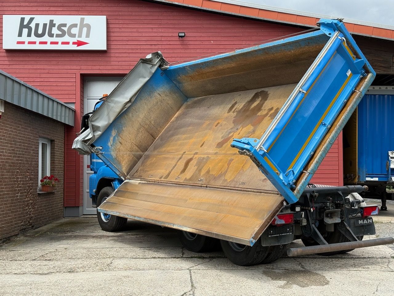 Fahrzeugabbildung MAN TGS 26.470BL 6x6H, el. Plane, Bordm, Schneepl.