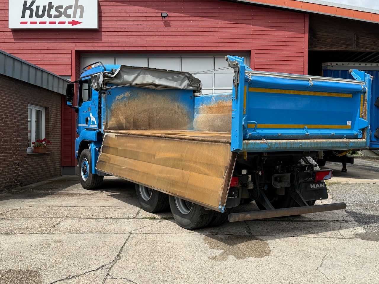 Fahrzeugabbildung MAN TGS 26.470BL 6x6H, el. Plane, Bordm, Schneepl.