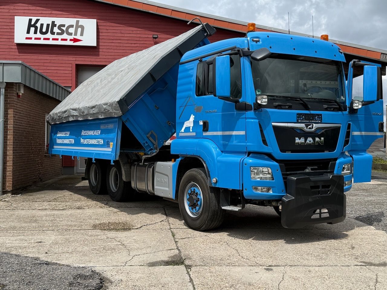 Fahrzeugabbildung MAN TGS 26.470BL 6x6H, el. Plane, Bordm, Schneepl.