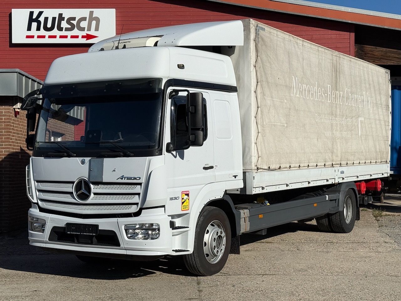 Fahrzeugabbildung Mercedes-Benz MB 1530L Atego Plane/Lbw., Hochdach,