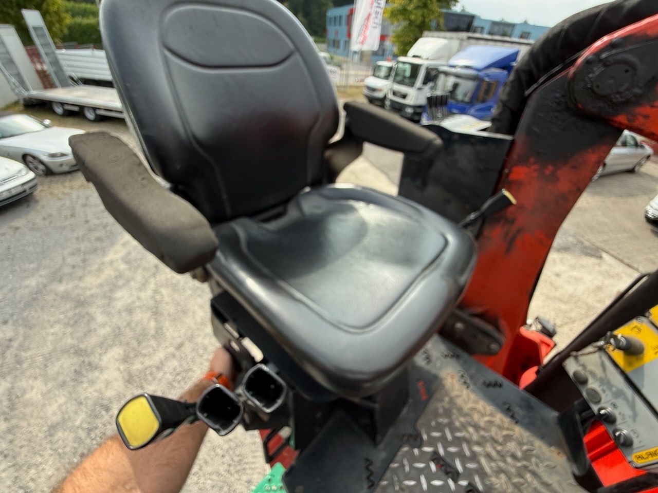 Fahrzeugabbildung Mercedes-Benz MB 1832L + Palfinger PK 12001L Heckkran