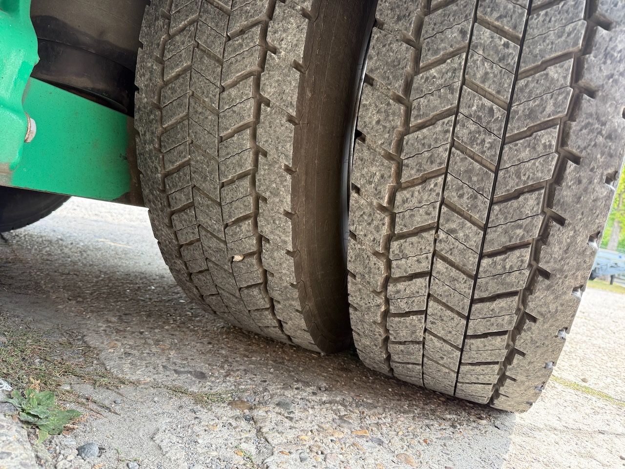 Fahrzeugabbildung Mercedes-Benz MB 1832L + Palfinger PK 12001L Heckkran