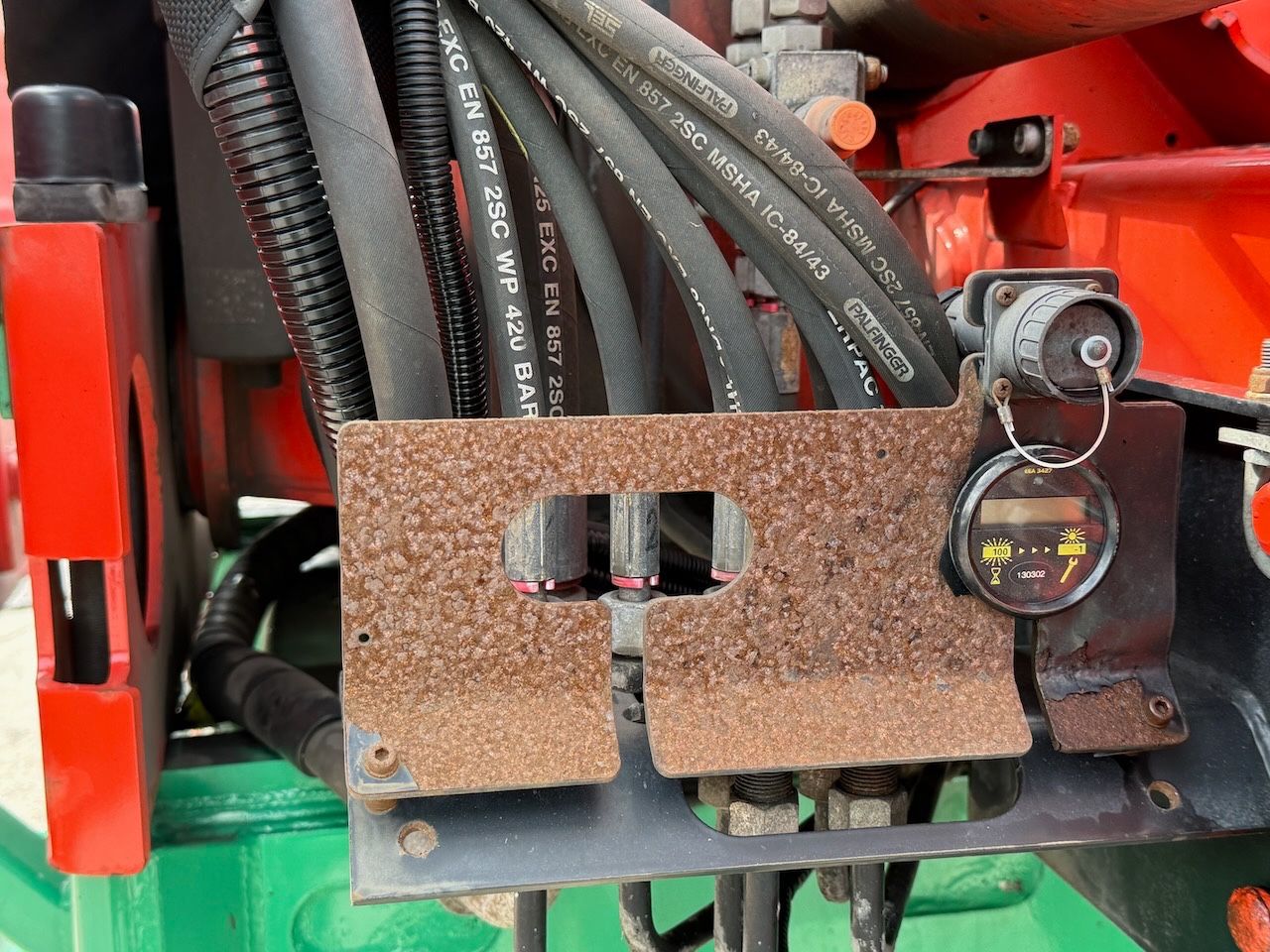 Fahrzeugabbildung Mercedes-Benz MB 1832L + Palfinger PK 12001L Heckkran