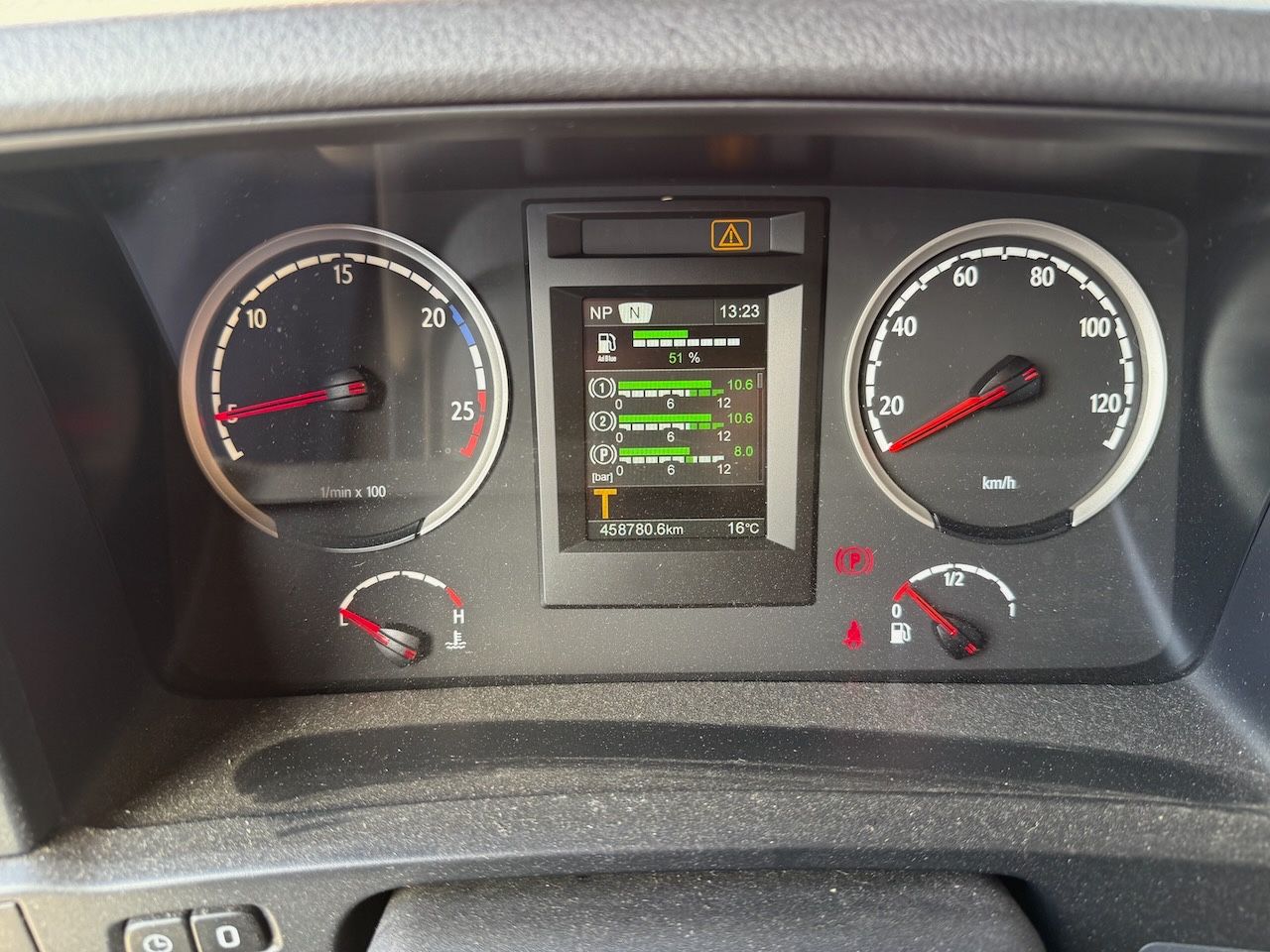 Fahrzeugabbildung Scania G410 /4x2/ Jumbozug mit Anh.