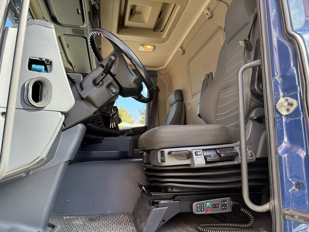 Fahrzeugabbildung Scania G410 /4x2/ Jumbozug mit Anh.