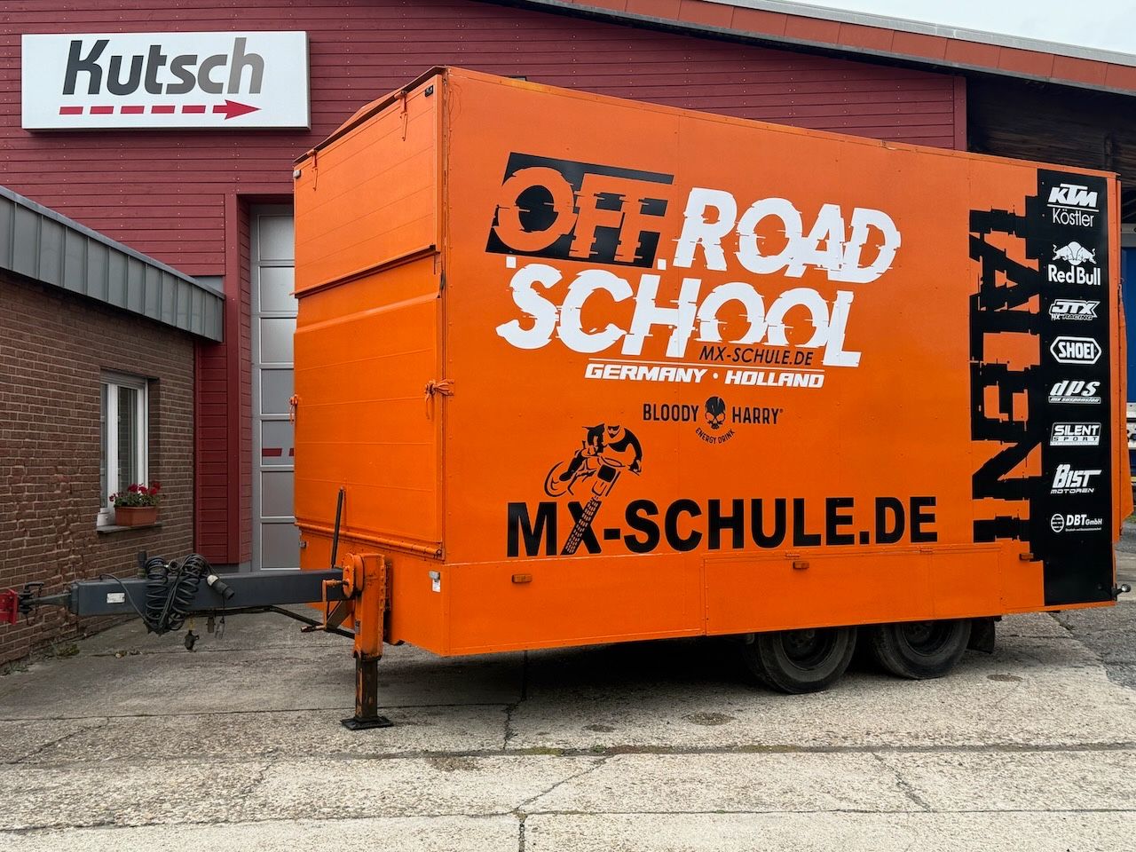 Fahrzeugabbildung Andere Tang Koffer Lbw., Schausteller,