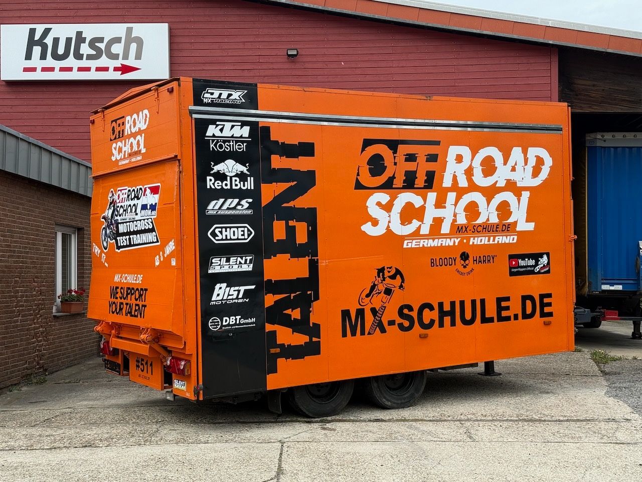 Fahrzeugabbildung Andere Tang Koffer Lbw., Schausteller,