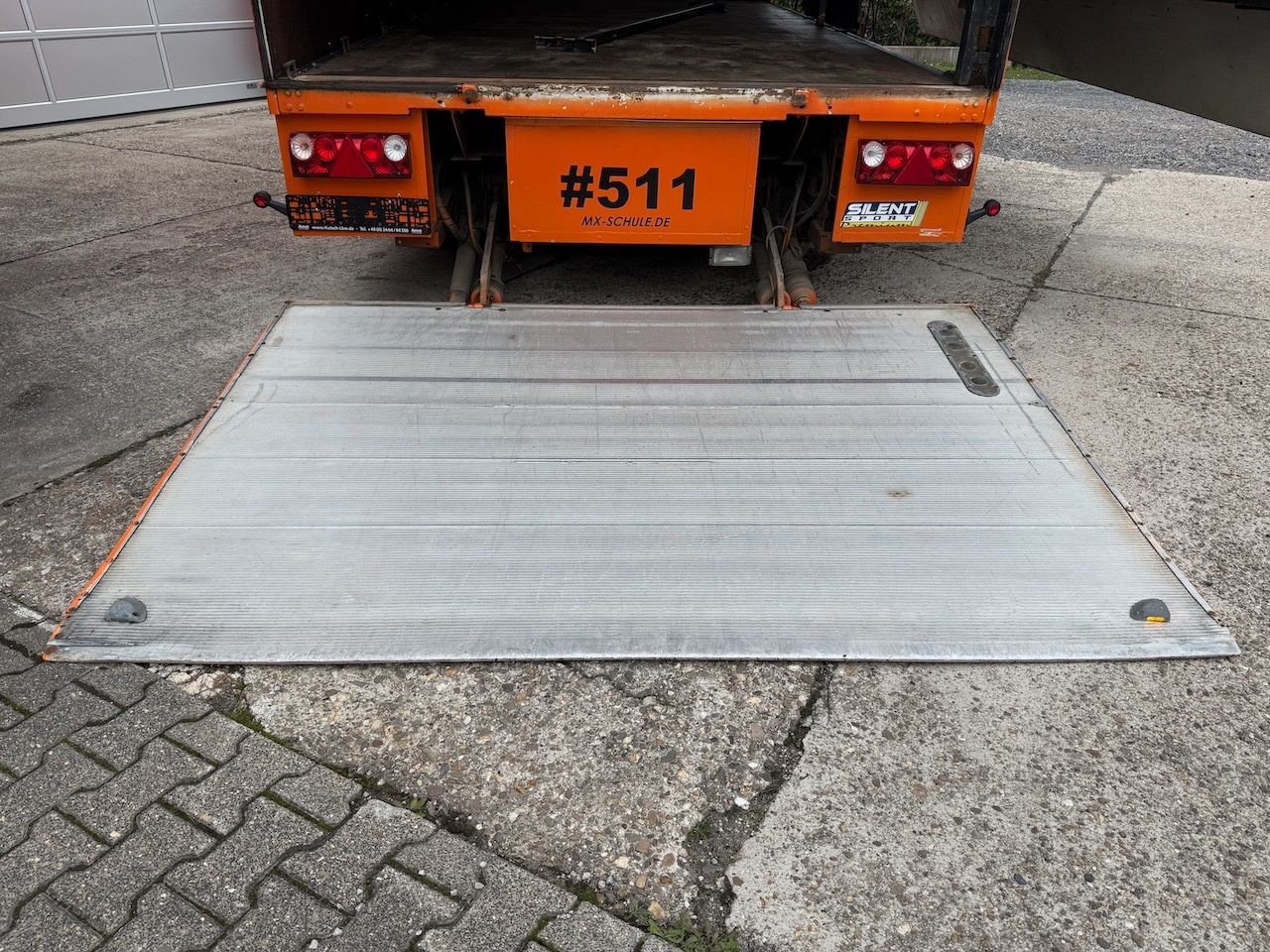 Fahrzeugabbildung Andere Tang Koffer Lbw., Schausteller,