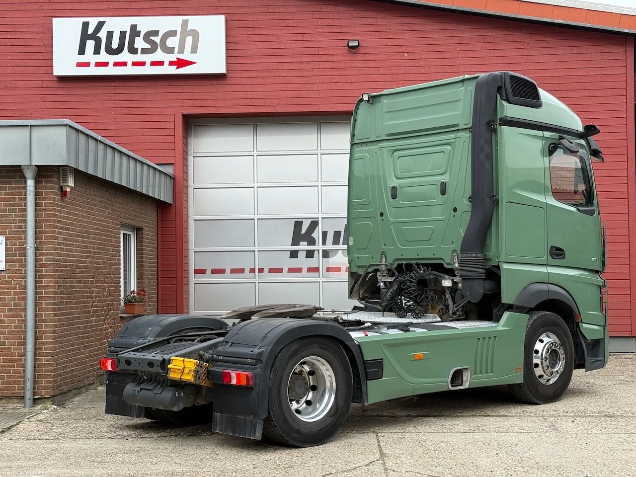 Fahrzeugabbildung Mercedes-Benz 1851 LLS Actros 5 mit Kipphydraulik
