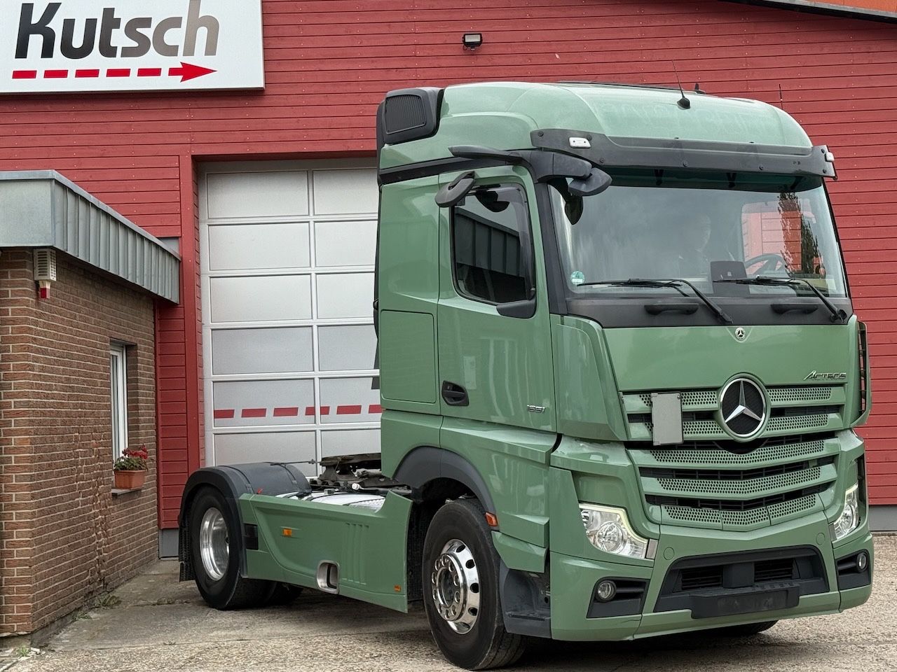 Fahrzeugabbildung Mercedes-Benz 1851 LLS Actros 5 mit Kipphydraulik