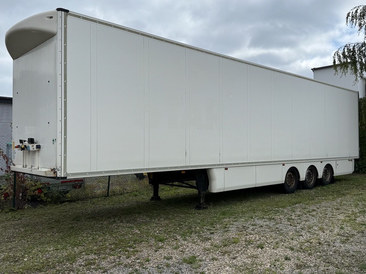 Fahrzeugabbildung Schmitz Cargobull SKO 24 Doppelstock-Koffer isoliert