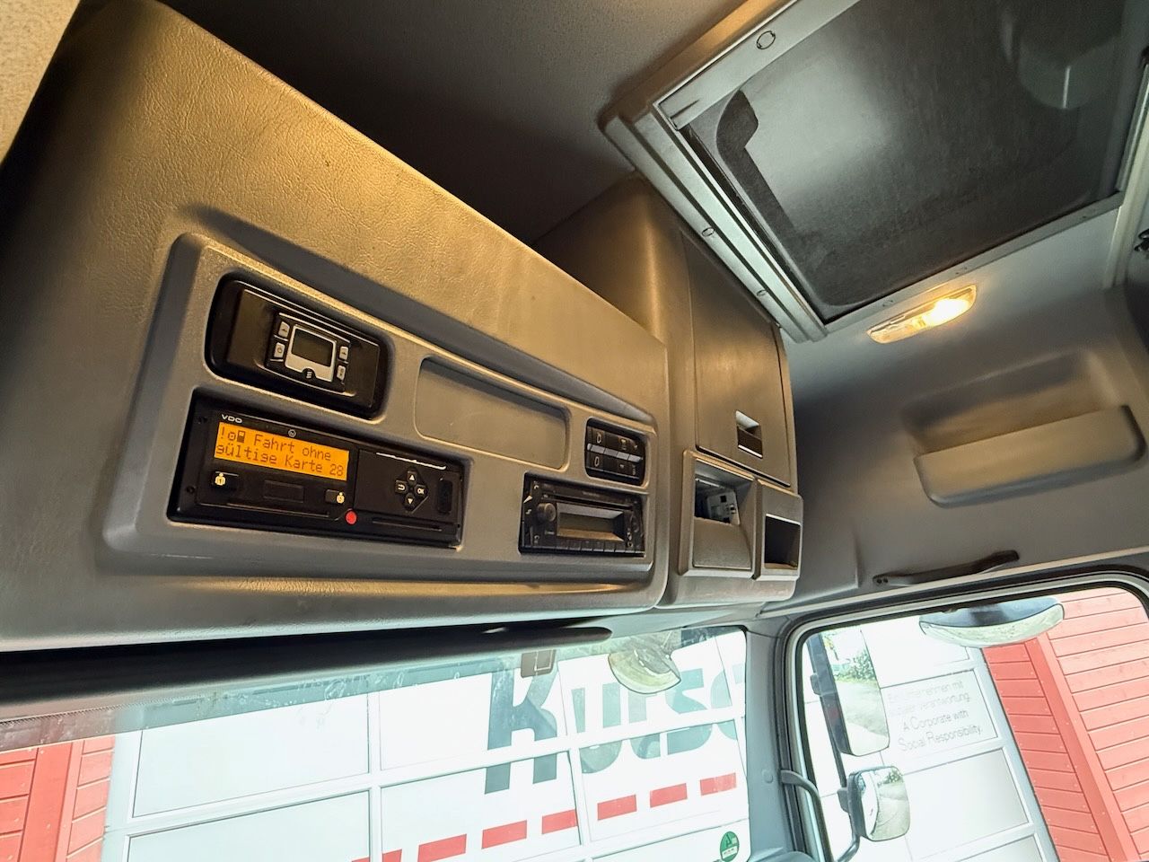 Fahrzeugabbildung Mercedes-Benz Atego 1530L Pritsche/Lbw. Hochdach