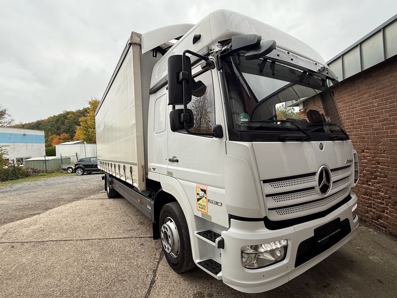 Fahrzeugabbildung Mercedes-Benz Atego 1530L Pritsche/Lbw. Hochdach