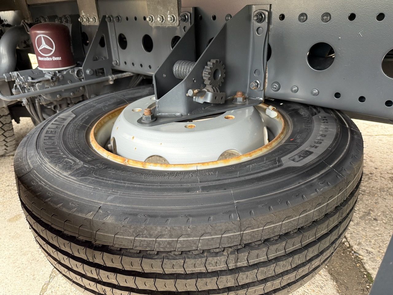 Fahrzeugabbildung Mercedes-Benz MB 1230L Atego Koffer/Lbw