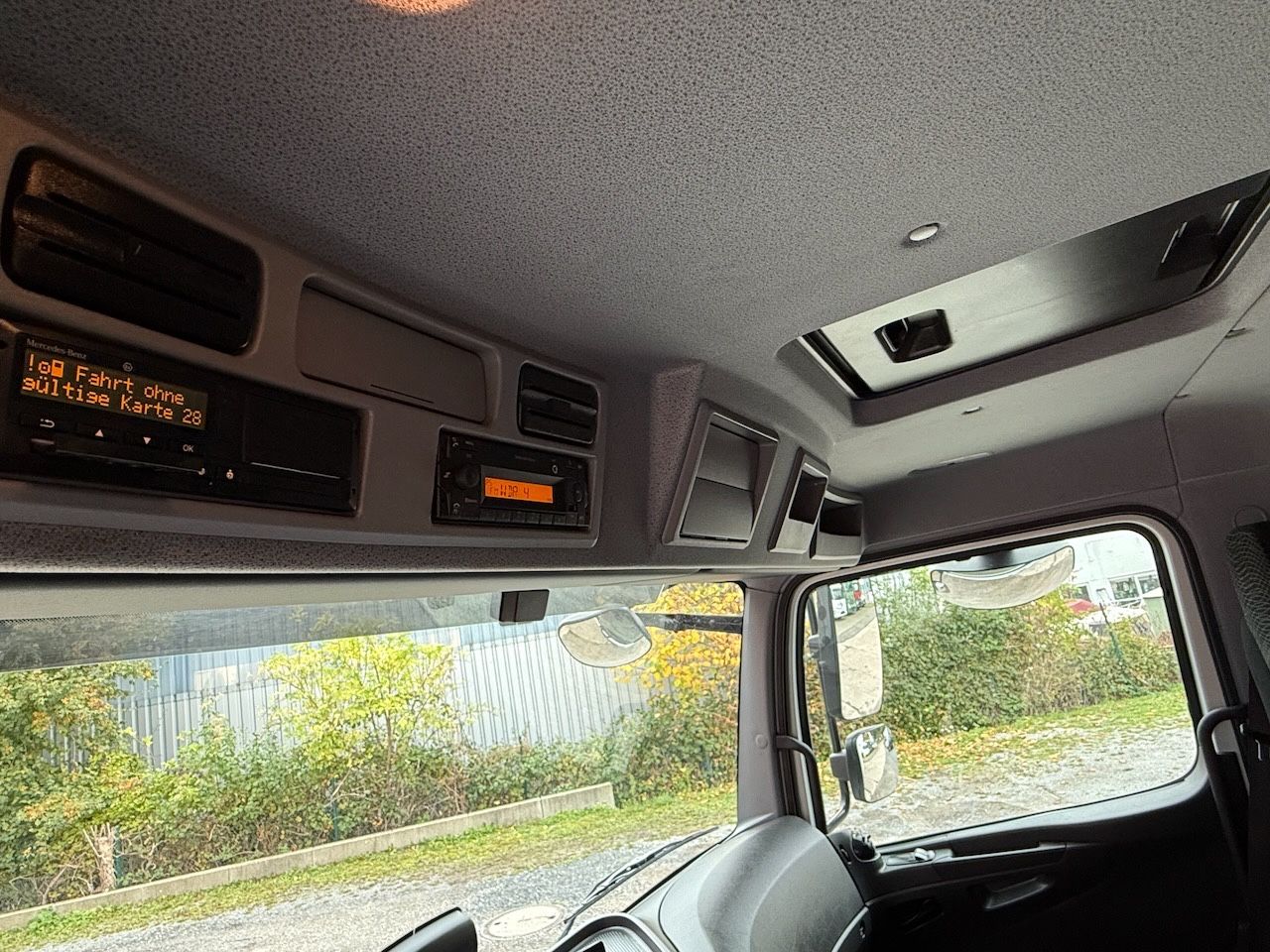 Fahrzeugabbildung Mercedes-Benz MB 1230L Atego Koffer/Lbw