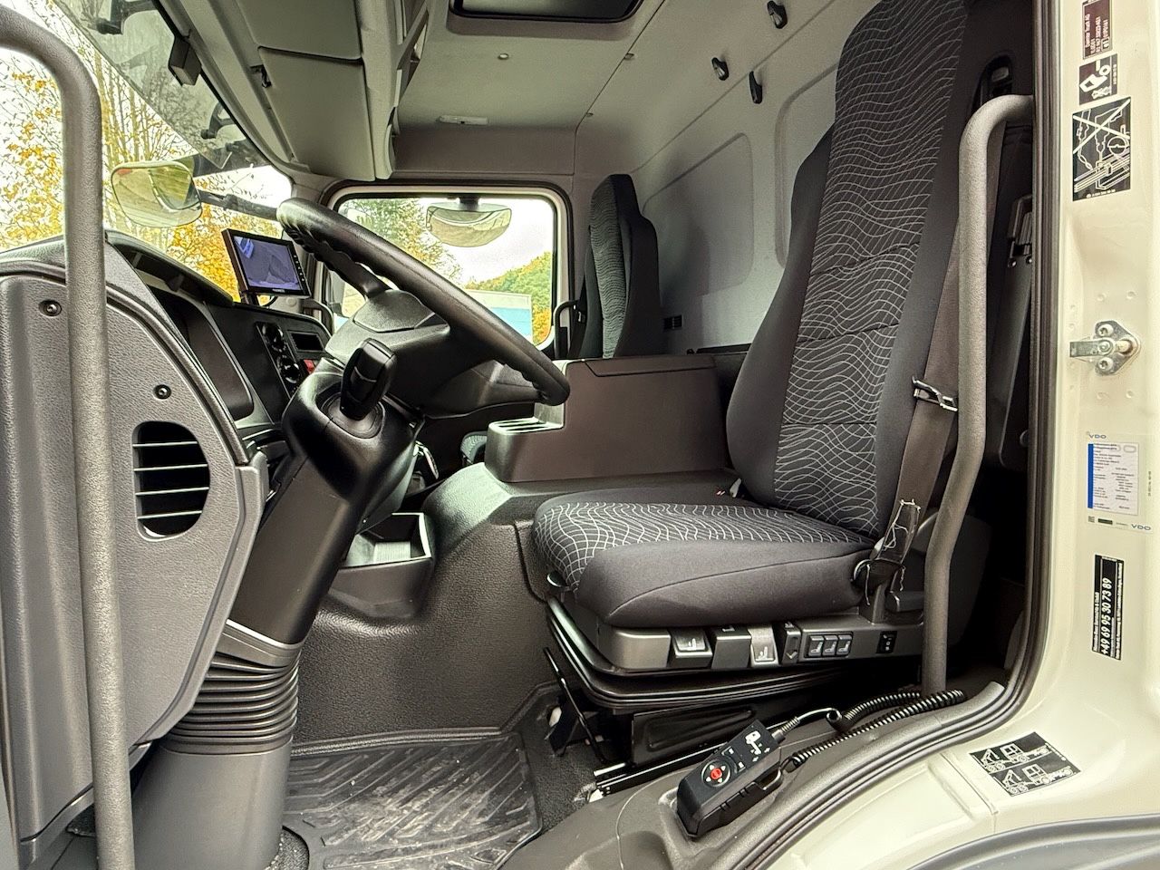 Fahrzeugabbildung Mercedes-Benz MB 1230L Atego Koffer/Lbw