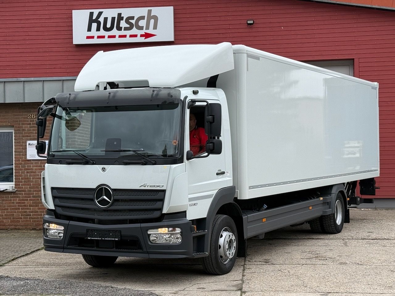 Fahrzeugabbildung Mercedes-Benz MB 1230L Atego Koffer/Lbw